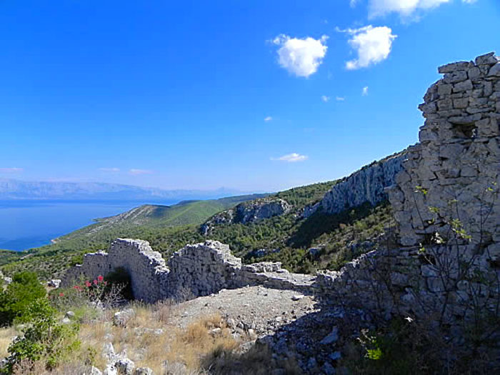 Photo of Ville médiévale de Galesnik, Jelsa Heritage